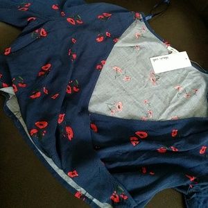 ❣️NEW Red Blue Floral Crop Top