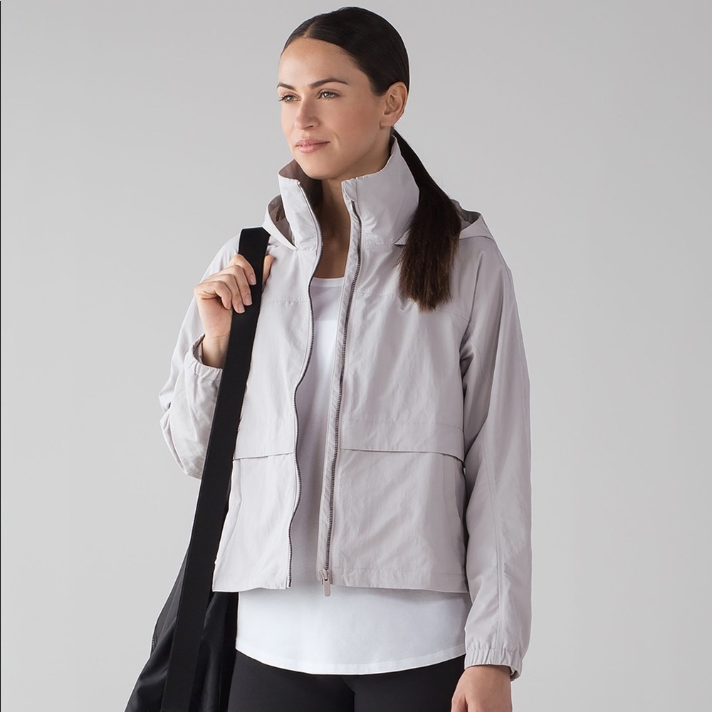 LULULEMON EFFORTLESS JACKET