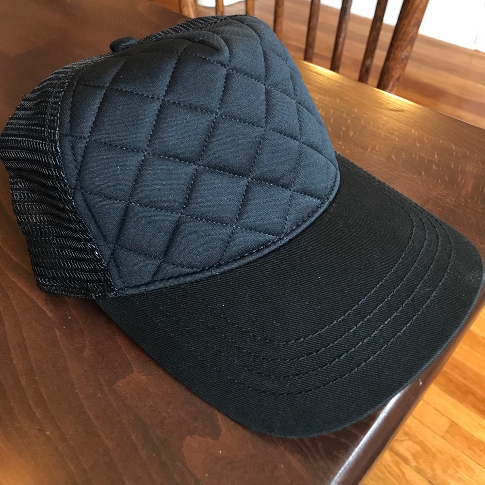 Black trucker hat