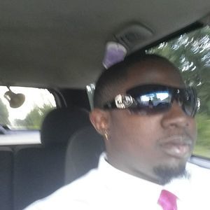 Meet your Posher, Emmanuel