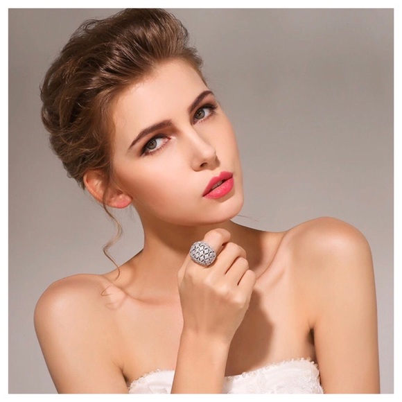 Swarovski Crystals Pave Set Dome Statement Ring - Picture 5 of 5