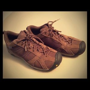 Women’s 9.5 Keen Gypsum Waterproof Hiking Shoes
