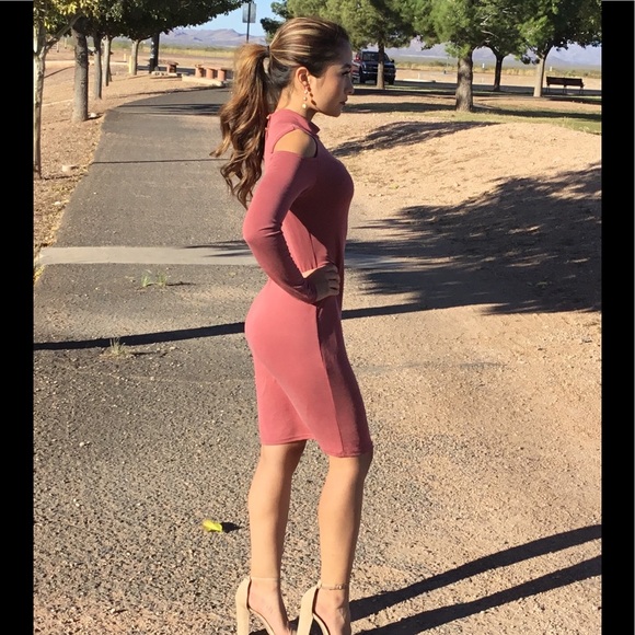 Cold Shoulder Long Sleeve Dress Mauve - Picture 3 of 6
