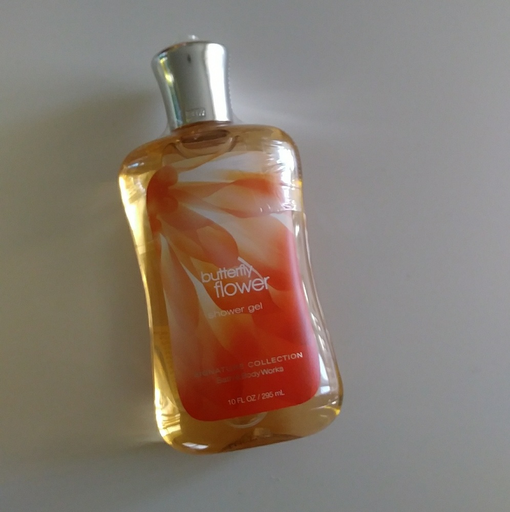 B&BW retired fragrance Butterfly Flower Shower Gel