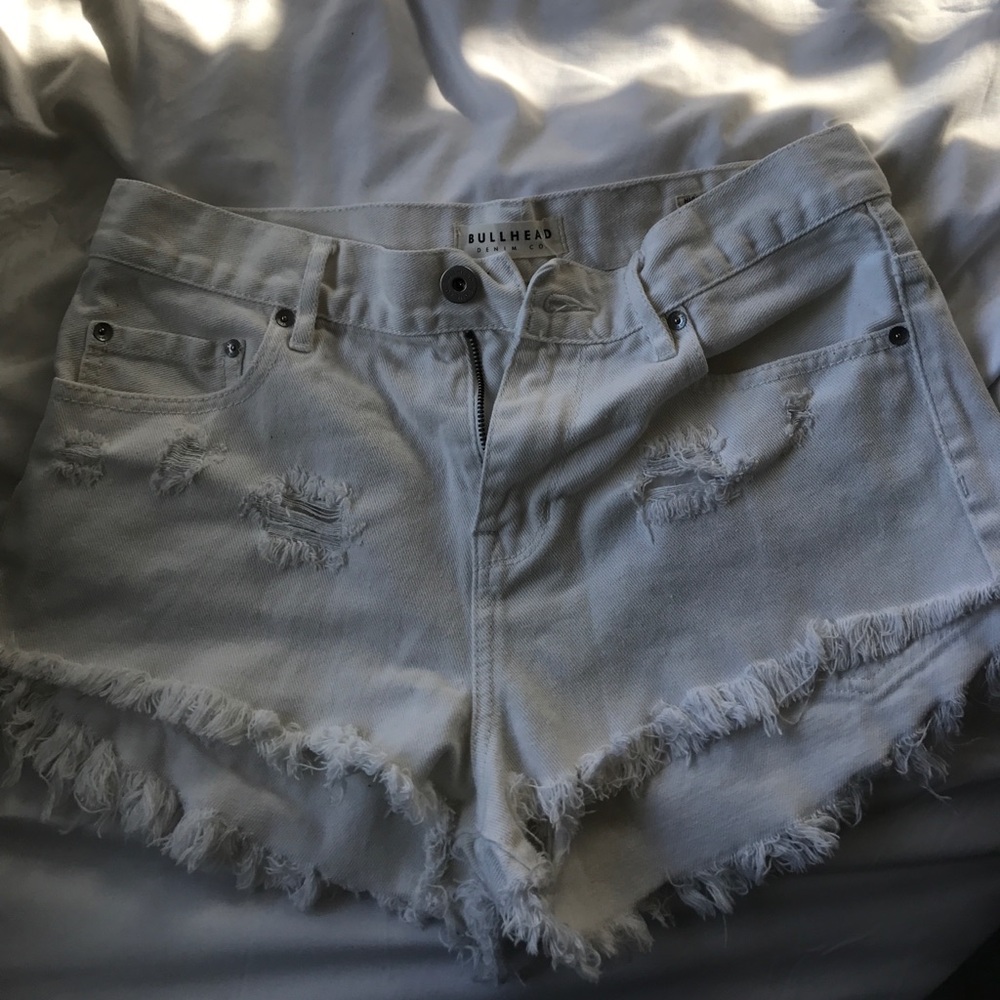 Bullhead high waisted shorts