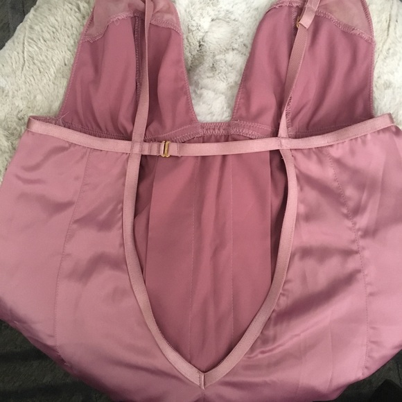 Victoria's Secret Very Sexy Slip - Picture 3 of 6