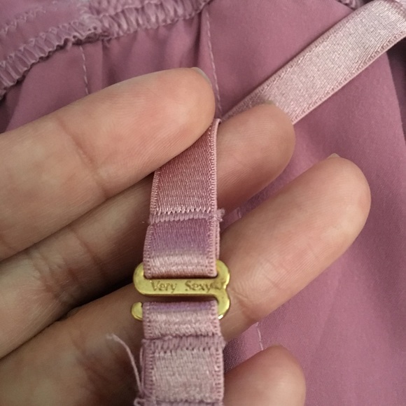 Victoria's Secret Very Sexy Slip - Picture 5 of 6