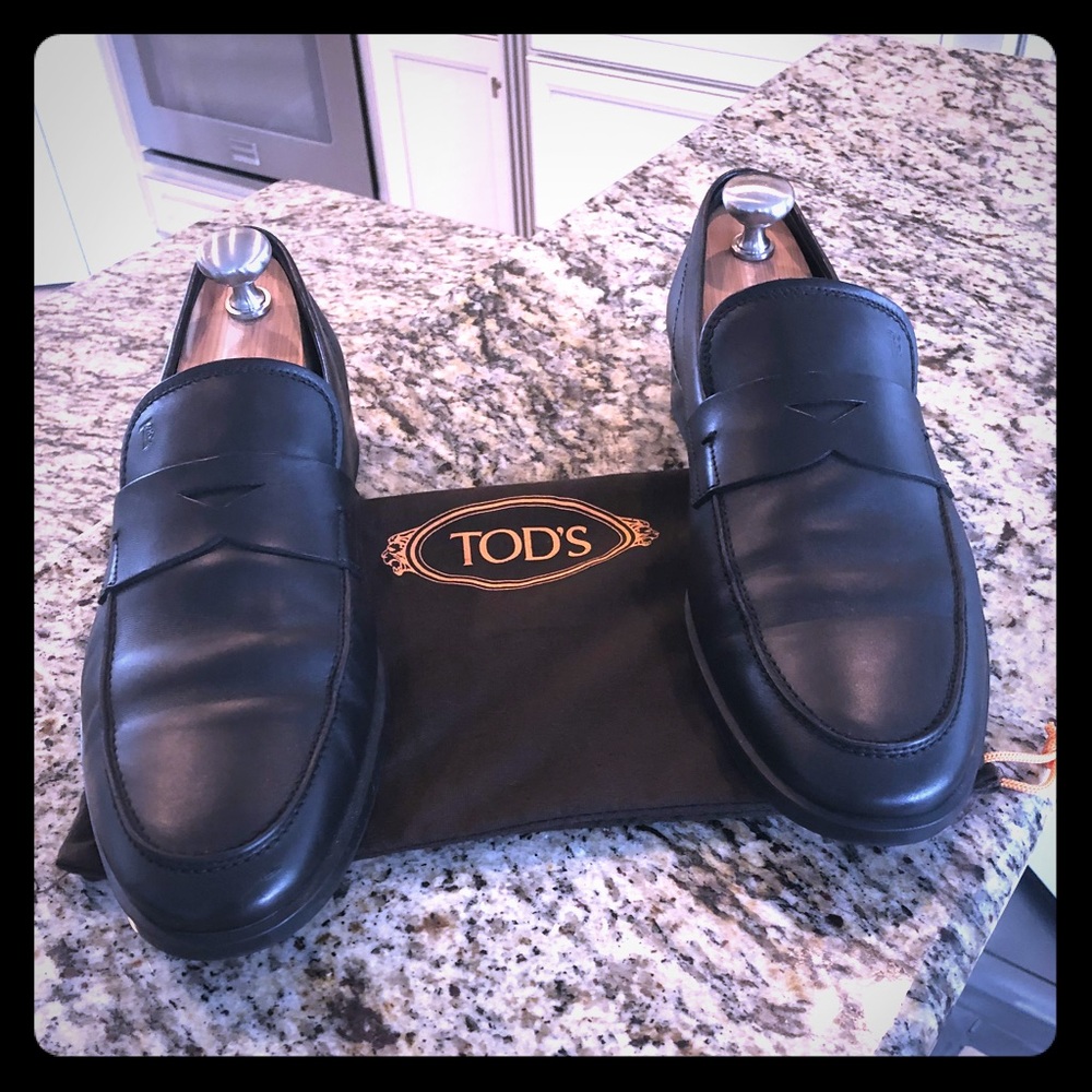 Tod’s Black Leather Penny Loafer