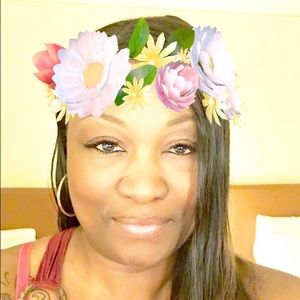 Meet your Posher, Kamonica