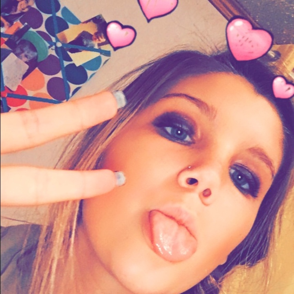 Meet your Posher, Cassie