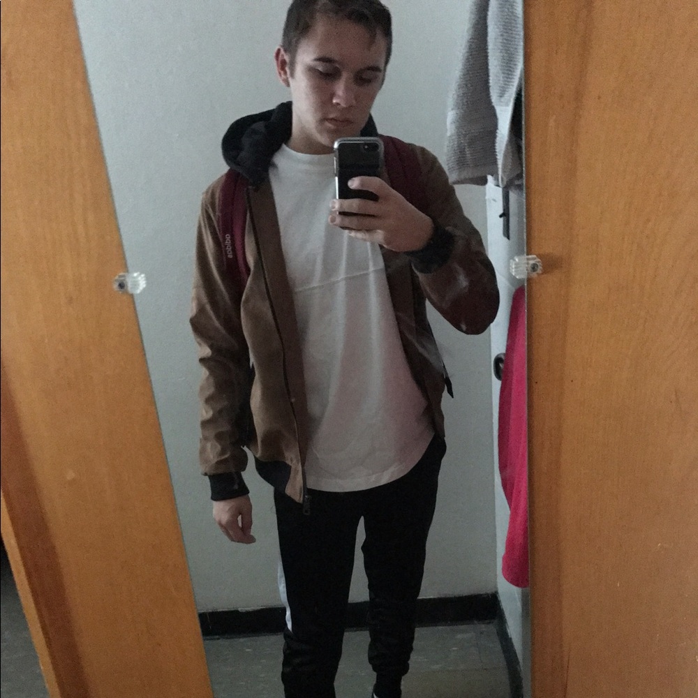 Meet your Posher, Aidan