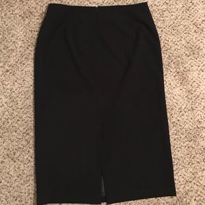 Apostrophe Essentials Skirt