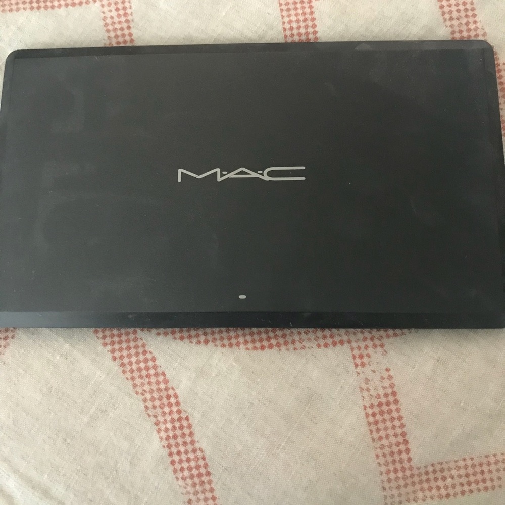 MAC eyeshadow 15 color palette