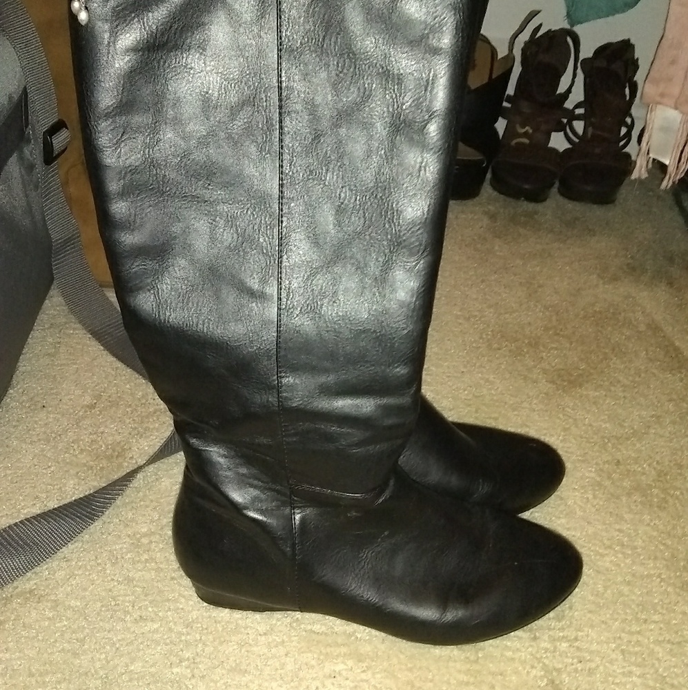 Black Boots
