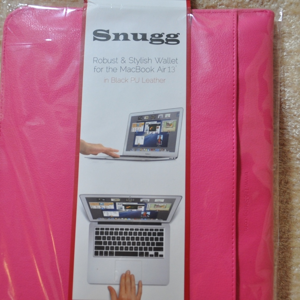 NEW - SNUGG PINK MACBOOK AIR SLEEVE 13"