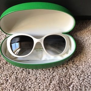 Kate spade sunglasses (never worn)