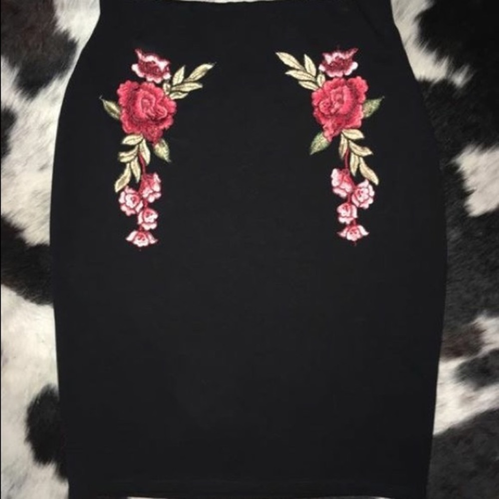 Black Pencil Skirt with Rose Embroidery small med