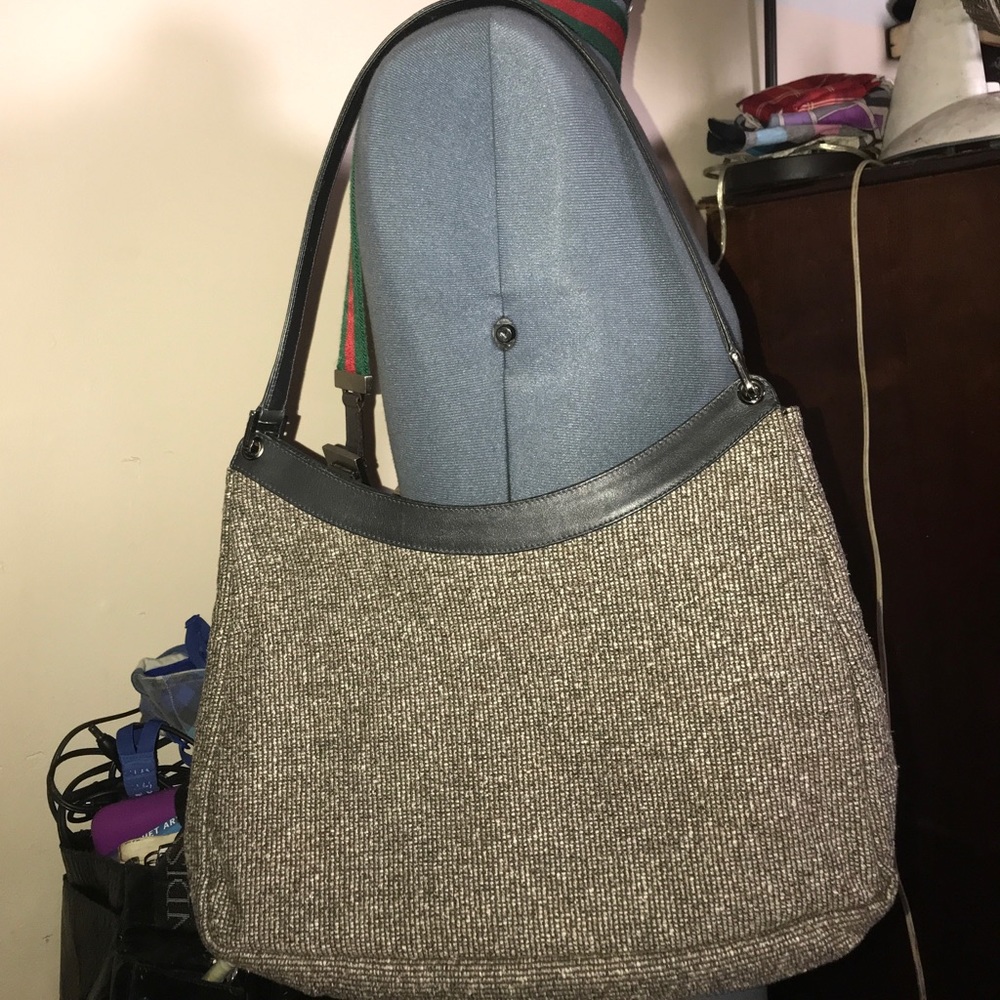Authentic Tweed Bally shoulder purse.