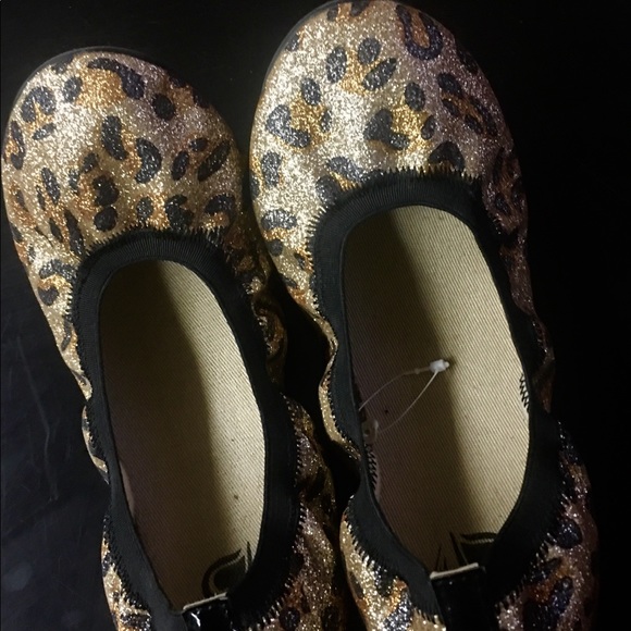 NWOT Cheetah Print Ballerina Flats girls 3 - Picture 1 of 4