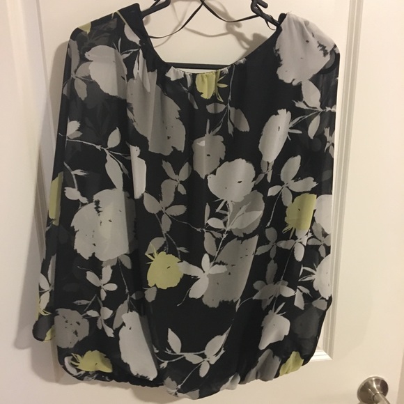 Floral Print Flowy Top Vince Camuto - Picture 5 of 5