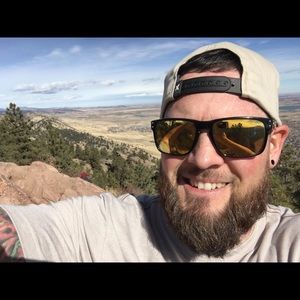 Meet your Posher, Travis