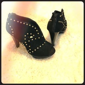 Steve Madden peep toe booties