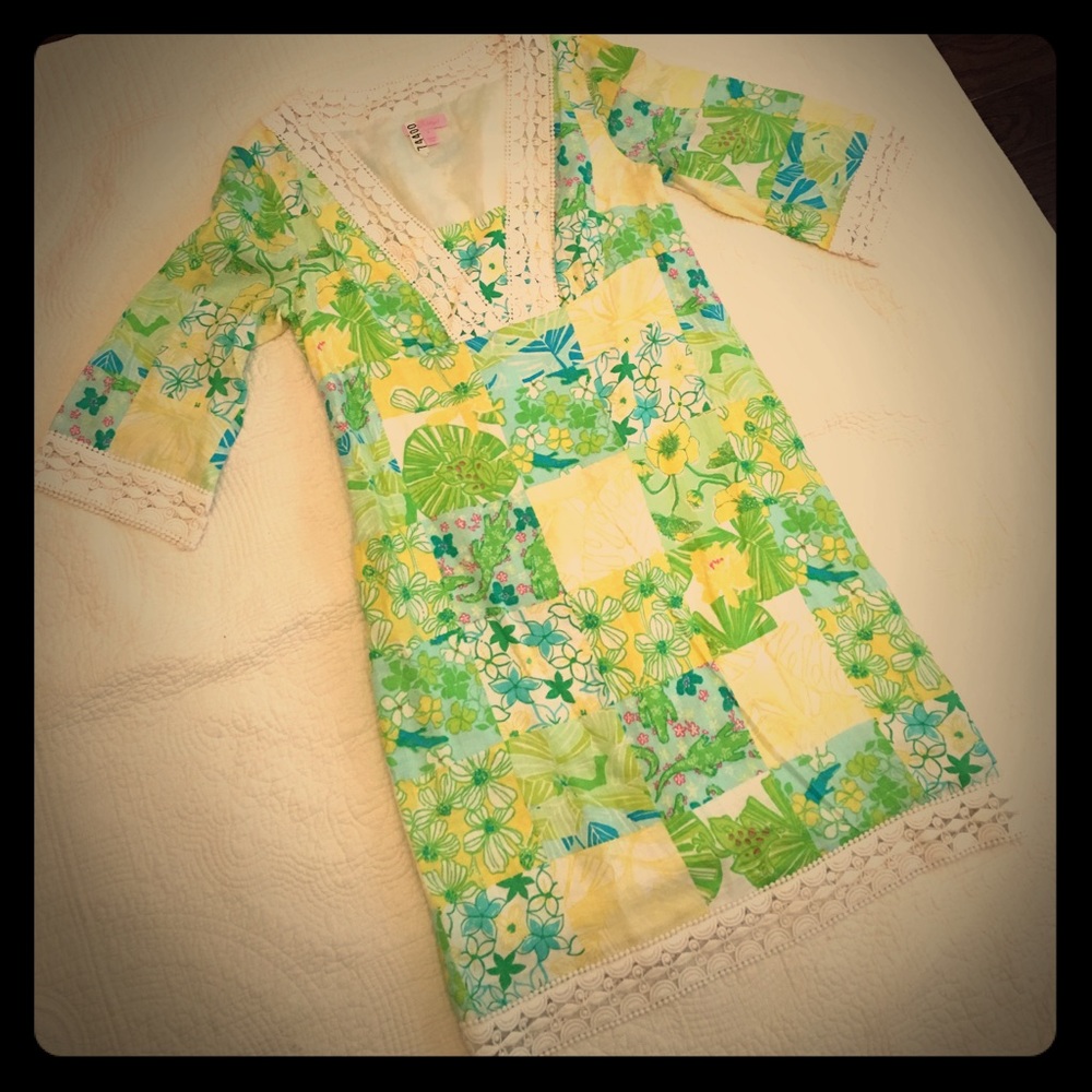 Lilly Pulizter Summer Dress size Small Like new!!