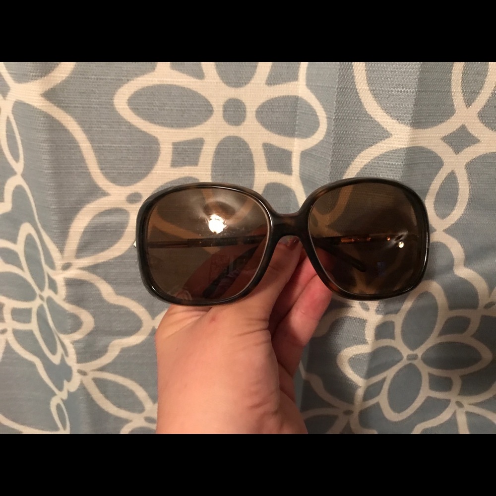 Burberry Sunglasses 🕶