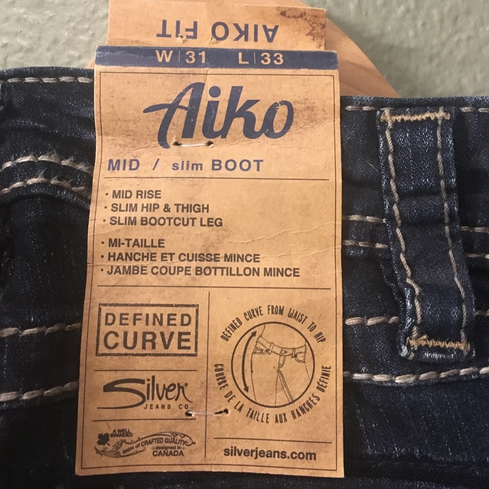 NWT-Aiko mid/slim Bootcut Silver Jeans