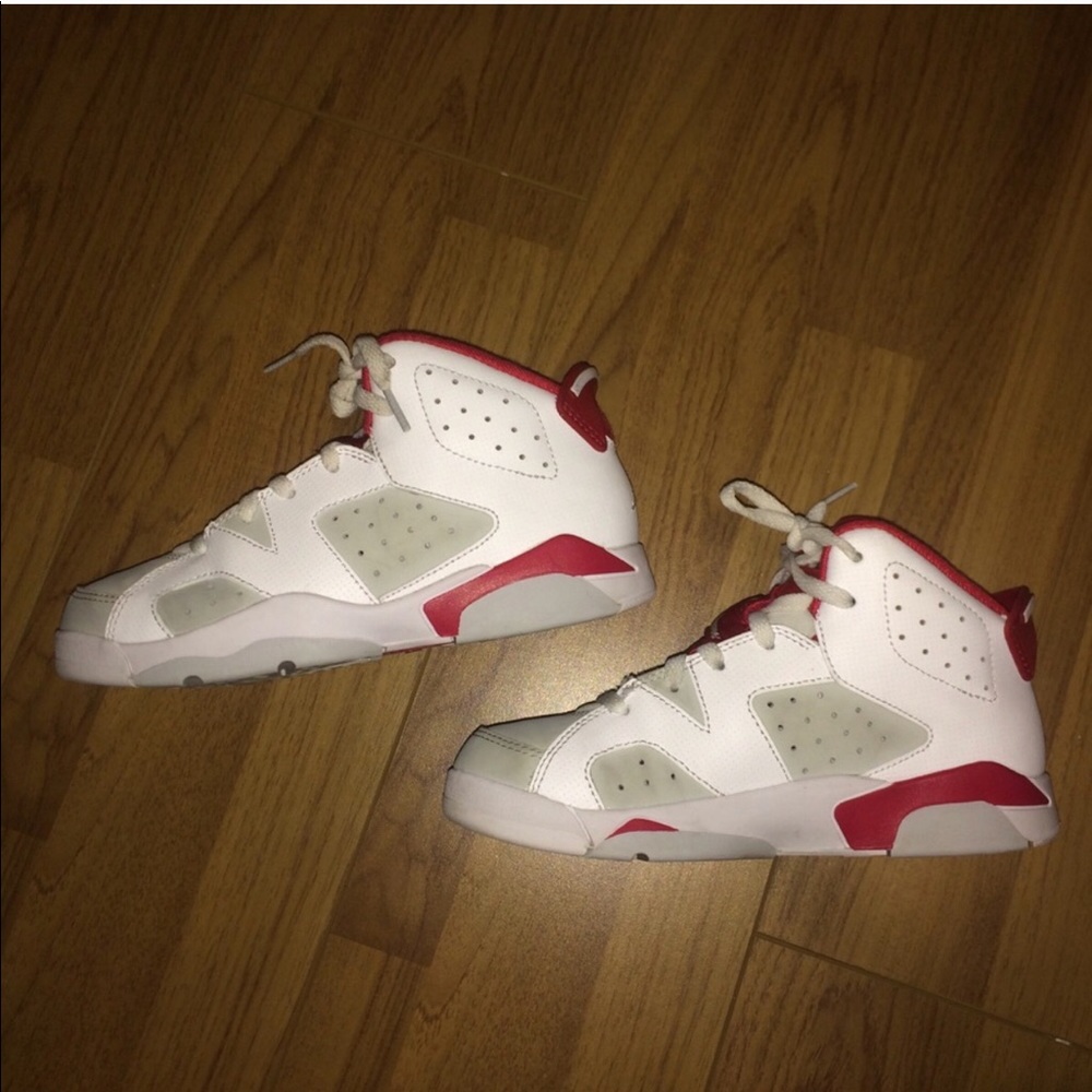 Air Jordan retro size 2Y