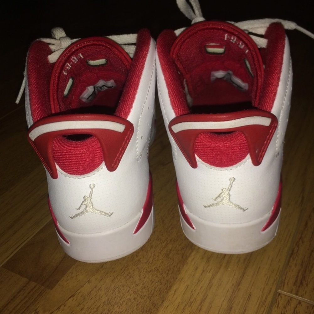 Air Jordan retro size 2Y - Picture 4 of 6