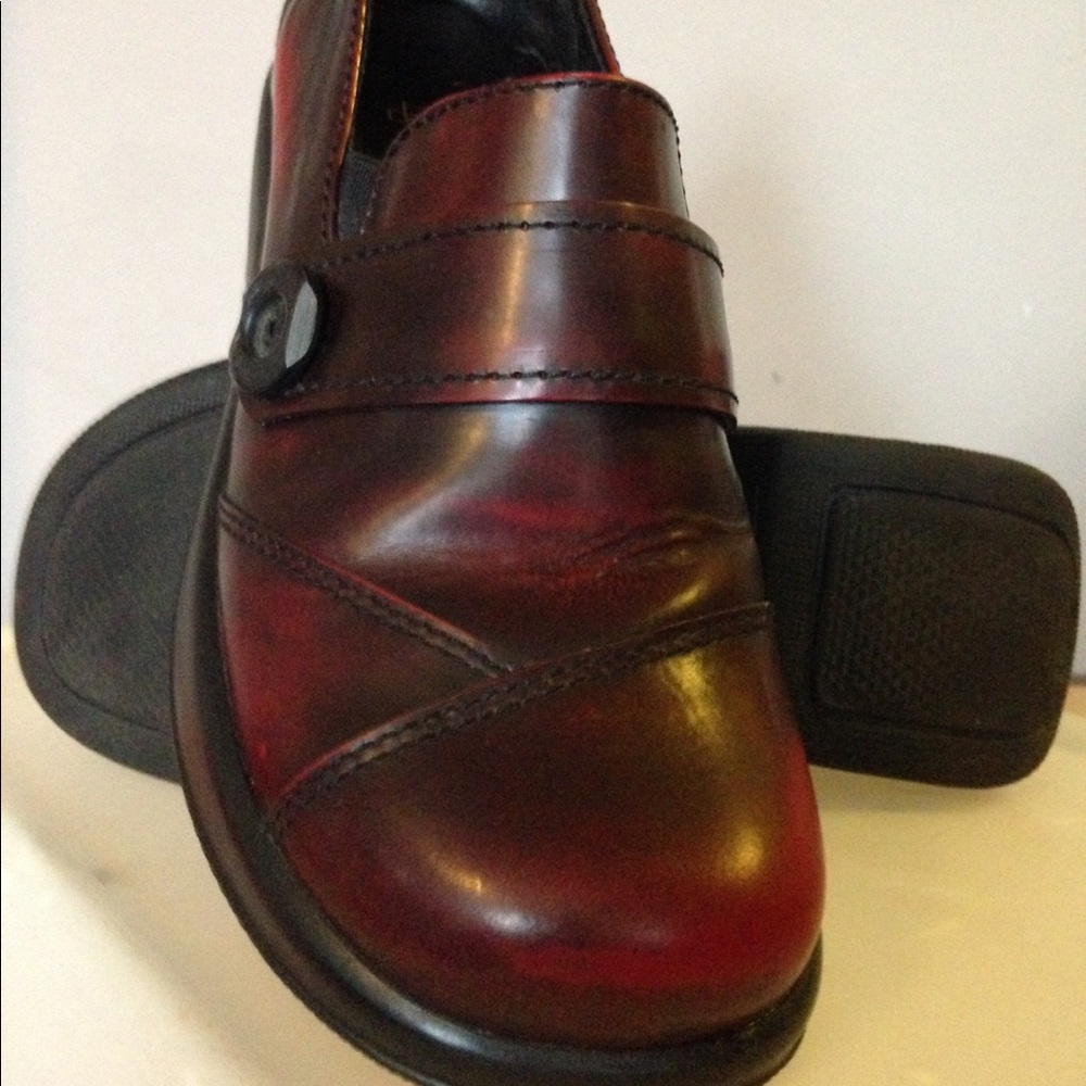 Dansko clogs size 6 (euro 36)