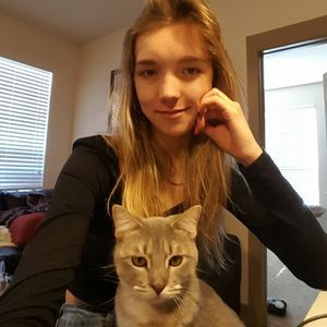 Meet your Posher, Abby