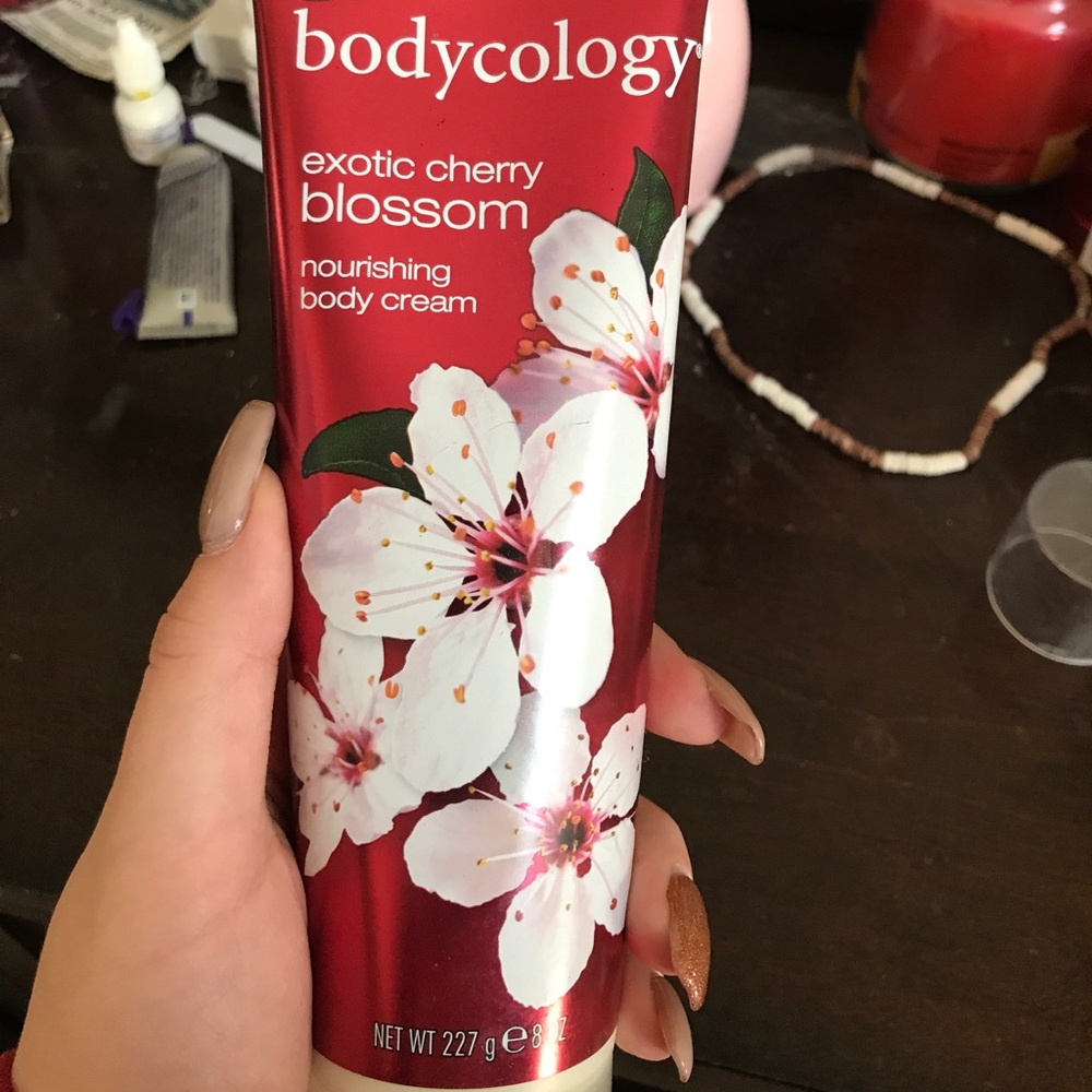 Bodycology exotic cherry blossom body cream