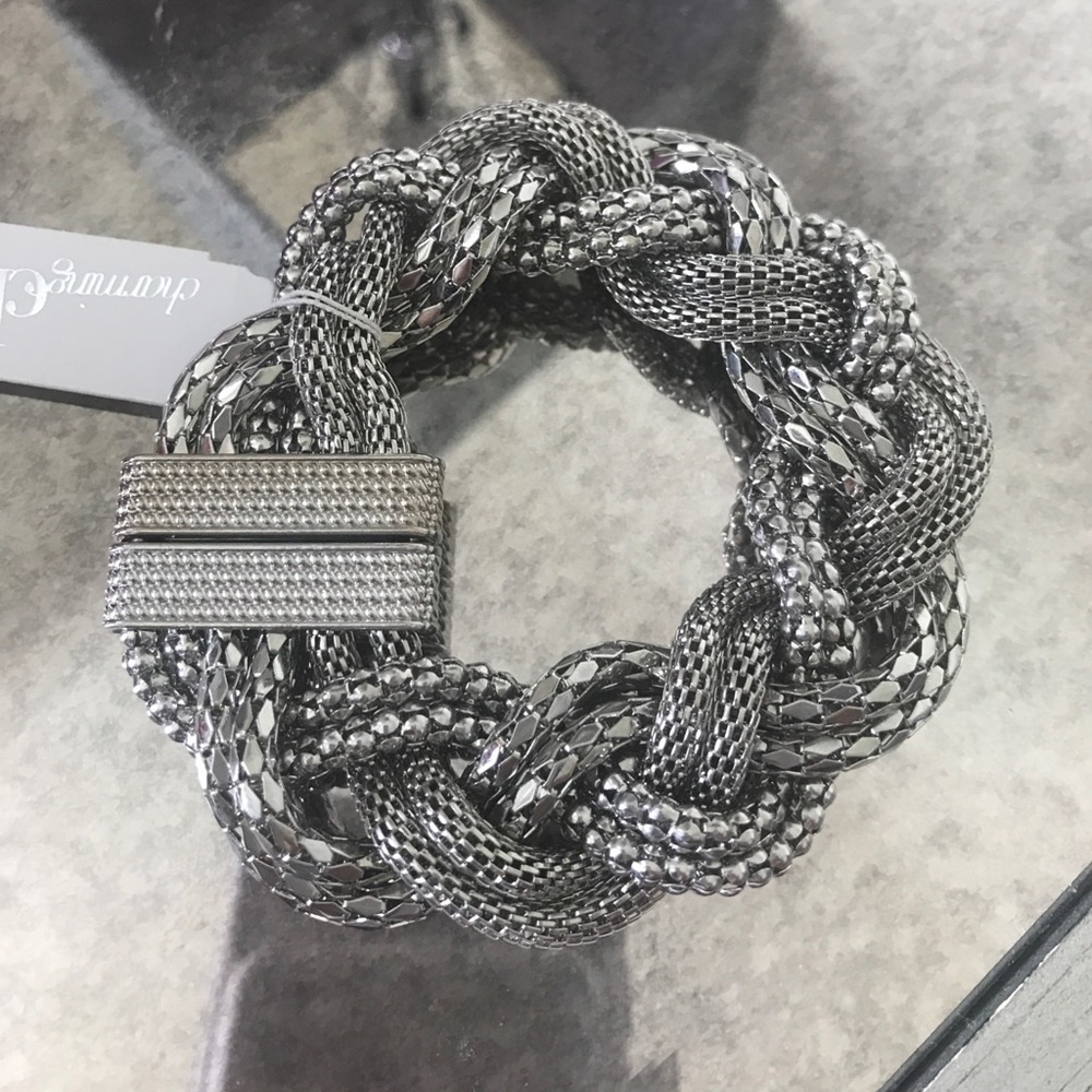 Gorgeous silver rope clasp bracelet