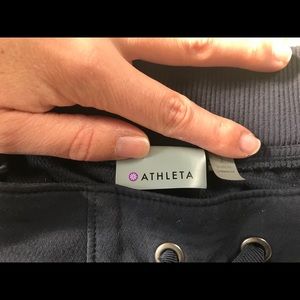 Athleta Midtown Trouser Sz 2 in navy.