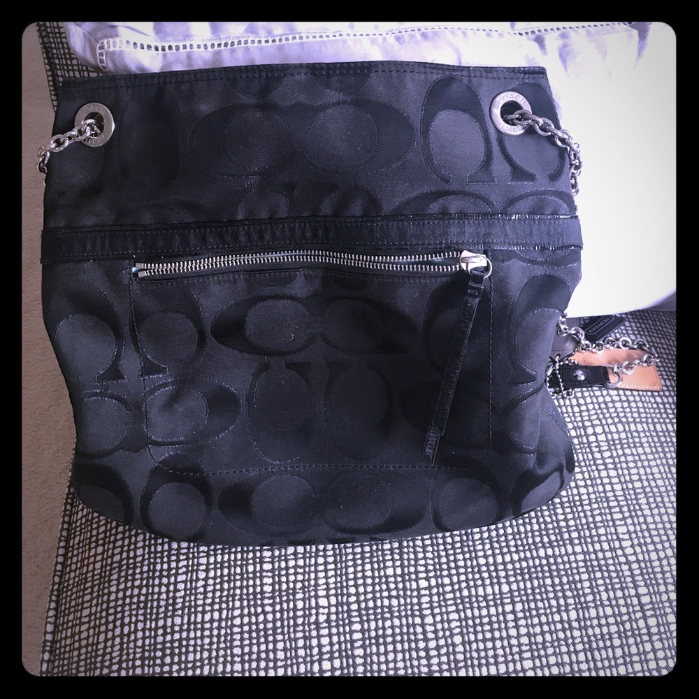 Black coach purse.
