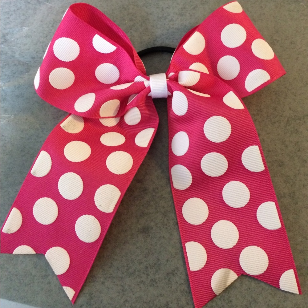 Medium polka dot bow