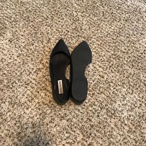 Steve Madden Black Flats
