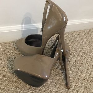 Steve Madden ankle strap platform pump