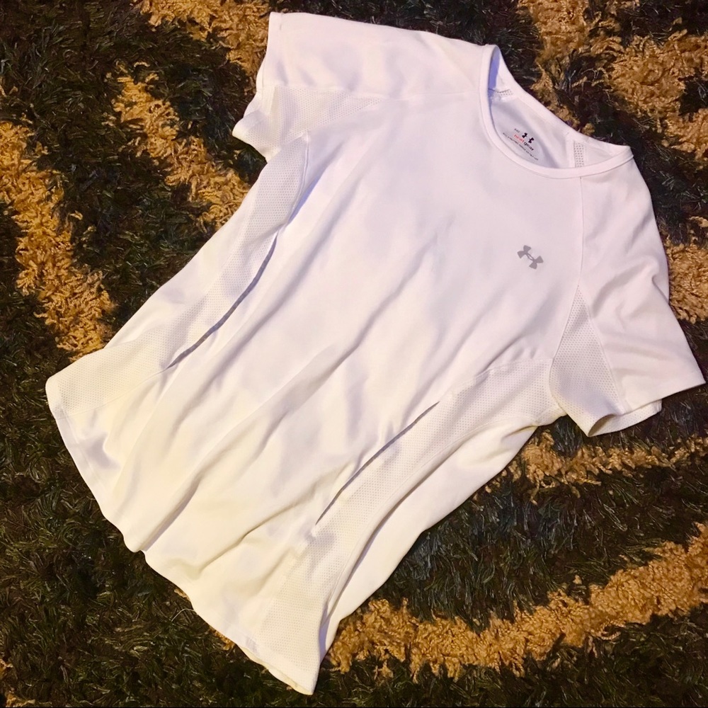 🚨 CLEARANCE! Under Armour White Exercise Tee