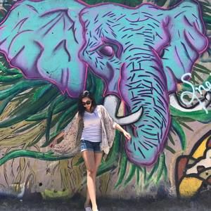 Meet your Posher, Yasmine