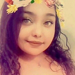 Meet your Posher, Monaa