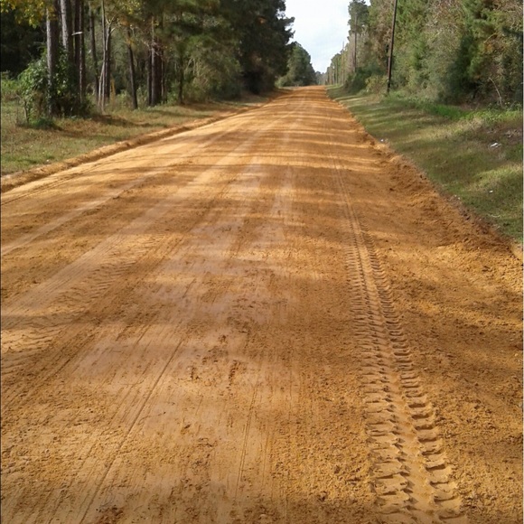 Meet your Posher, Laura - Picture 1 of 1