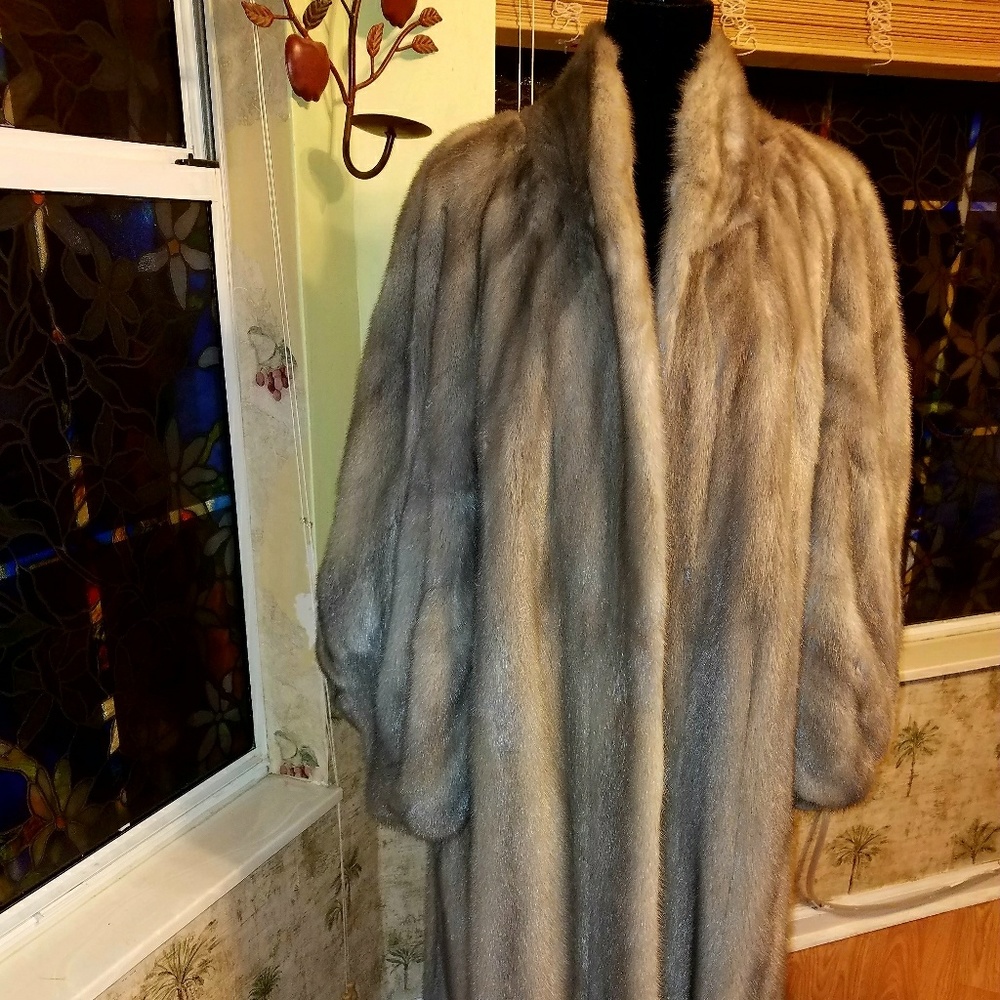 FULL LENGTH, SILVER MINK COAT