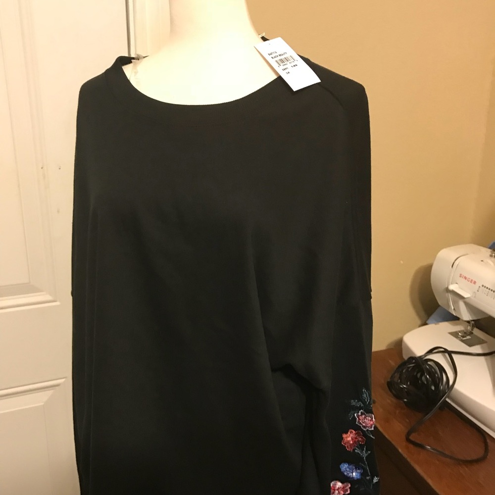Sweater-SOLD - Picture 2 of 2