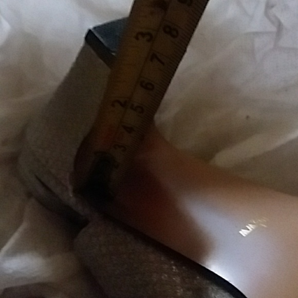 10 1/2 Wide Width" Great for Upcoming WEDDINGS - Picture 5 of 5