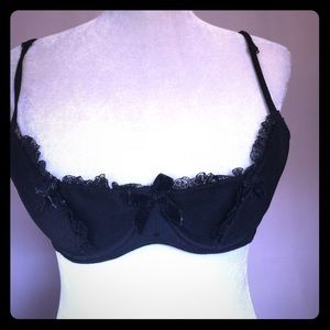 Victoria’s Secret lingerie bra size Large