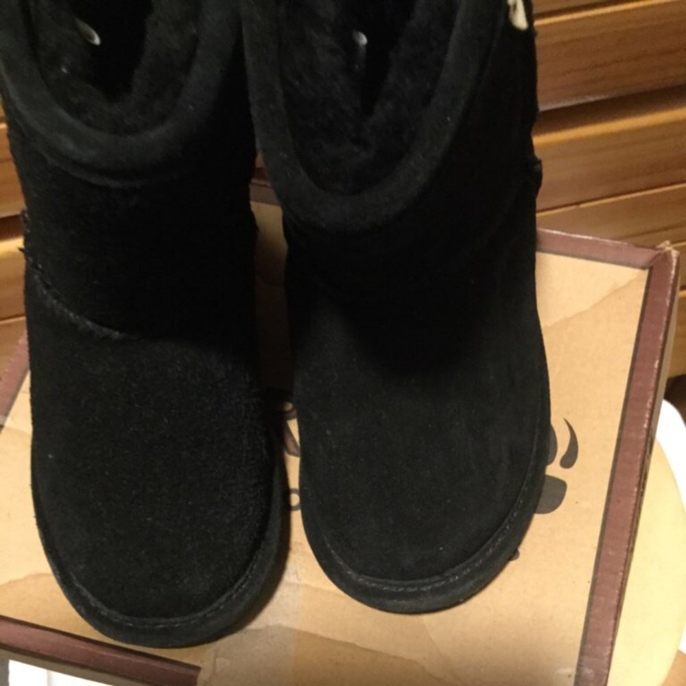 Toddlers bear paw boots