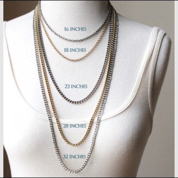 Emerald Rhinestone Layered Necklace - Picture 6 of 6